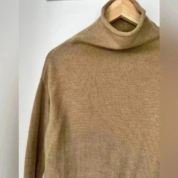 Wilfred Aritzia Womens Biege Cyprie Capsule Wardrobe Timeless  Wool Sweater XS - Picture 5 of 13